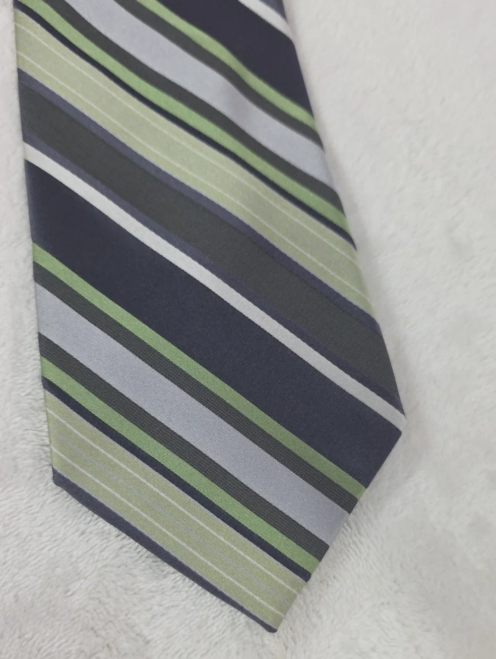Van Heusen 100% silk